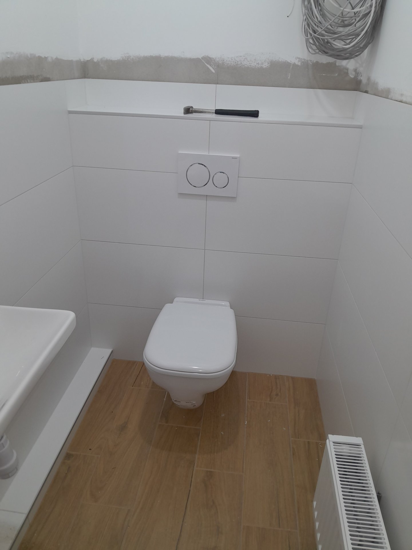 Falsik alatti wc